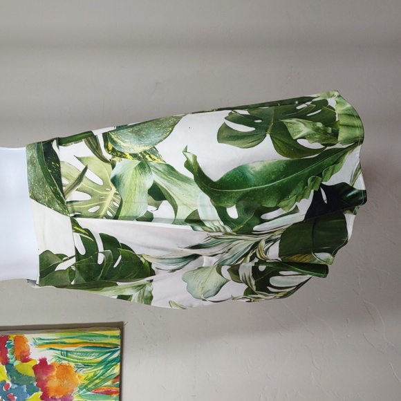 Gianni Bini "Eva" Palm Print Shorts - Picture 2 of 8